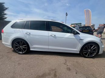 VOLKSWAGEN GOLF 2.0 Golf R TSi Semi-Auto 4WD 5dr