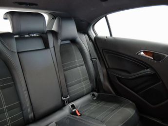 Mercedes-Benz A-CLASS 2.1 A200 Sport CDi Auto 5dr