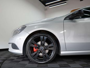 Mercedes-Benz A-CLASS 2.1 A200 Sport CDi Auto 5dr