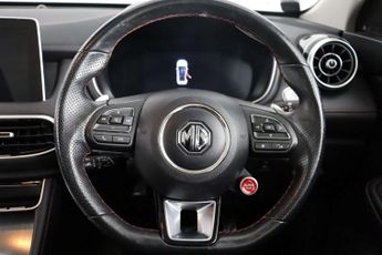 MG MG HS 1.5 T-GDI Trophy SUV 5dr Petrol DCT Euro 6 (s/s) (162 ps)