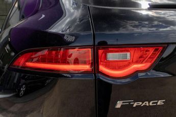 JAGUAR F-PACE 2.0 D180 R-Sport SUV 5dr Diesel Auto AWD Euro 6 (s/s) (180 ps)