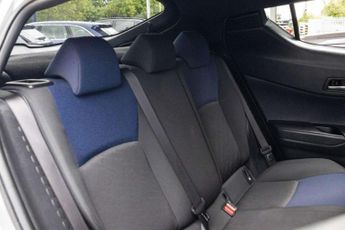 TOYOTA C-HR 1.8 VVT-h Dynamic SUV 5dr Petrol Hybrid CVT Euro 6 (s/s) (122 ps