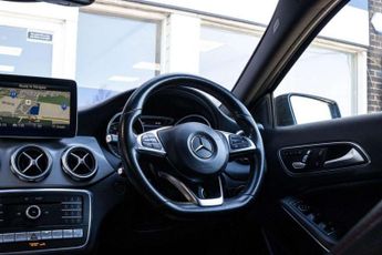 MERCEDES-BENZ 180 2.1 GLA220d AMG Line (Premium Plus) SUV 5dr Diesel 7G-DCT 4MATIC