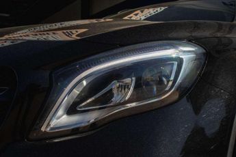 MERCEDES-BENZ 180 2.1 GLA220d AMG Line (Premium Plus) SUV 5dr Diesel 7G-DCT 4MATIC