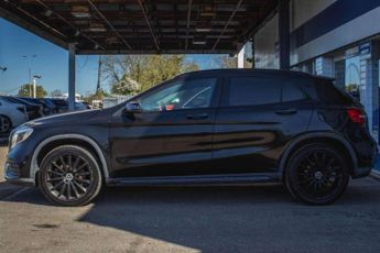 MERCEDES-BENZ 180 2.1 GLA220d AMG Line (Premium Plus) SUV 5dr Diesel 7G-DCT 4MATIC