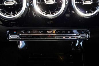 MERCEDES-BENZ A-CLASS 2.0 A 200 D AMG Line Executive Auto 5dr
