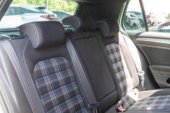 VOLKSWAGEN GOLF 1.4 Golf GTE Semi-Auto 5dr