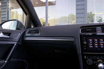 VOLKSWAGEN GOLF 1.4 Golf GTE Semi-Auto 5dr