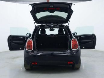 MINI Electric Hatch Cooper SE 32.6kWh Level 3 Hatchback 3dr Electric Auto (184 ps)