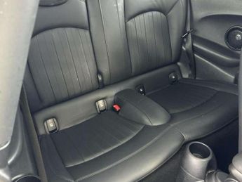 MINI Electric Hatch Cooper SE 32.6kWh Level 3 Hatchback 3dr Electric Auto (184 ps)