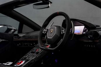 LAMBORGHINI HURACAN 5.2 Huracan Performante LP 640-4 Semi-Auto 4WD 2dr
