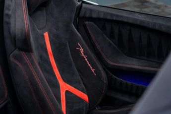 LAMBORGHINI HURACAN 5.2 Huracan Performante LP 640-4 Semi-Auto 4WD 2dr