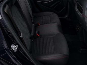 Mercedes-Benz A Class 1.5 A180d AMG Line Hatchback 5dr Diesel 7G-DCT Euro 6 (s/s) (109