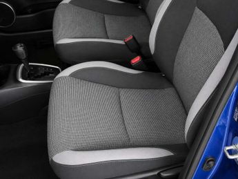 Toyota Yaris 1.5 VVT-h Y20 Bi-tone Hatchback 5dr Petrol Hybrid E-CVT Euro 6 (