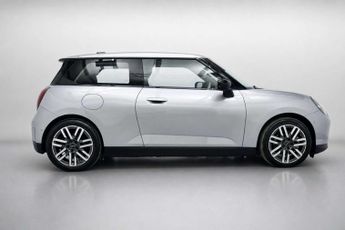 MINI Electric Cooper E 40.7kWh Classic Hatchback 3dr Electric Auto (184 ps)