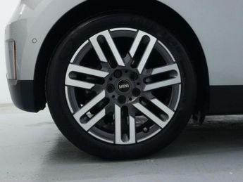 MINI Electric Cooper E 40.7kWh Classic Hatchback 3dr Electric Auto (184 ps)