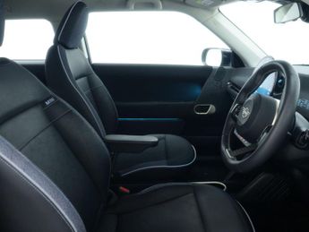 MINI Electric Cooper E 40.7kWh Classic Hatchback 3dr Electric Auto (184 ps)