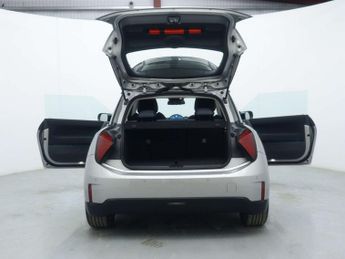 MINI Electric Cooper E 40.7kWh Classic Hatchback 3dr Electric Auto (184 ps)