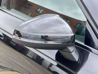 AUDI A4 2.0 A4 Black Edition 40 TFSI Semi-Automatic 5dr - NATIONAL DELIV