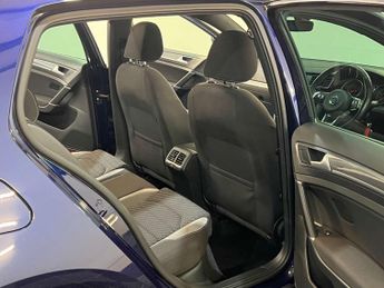 VOLKSWAGEN GOLF 2.0 Golf R-Line TDI Semi-Auto 5dr 2 KEYS + S/HISTORY + NEW MOT +