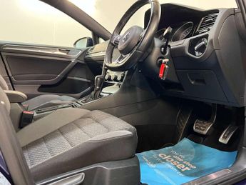 VOLKSWAGEN GOLF 2.0 Golf R-Line TDI Semi-Auto 5dr 2 KEYS + S/HISTORY + NEW MOT +