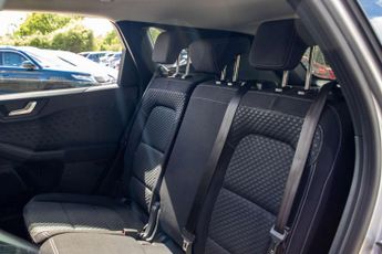 FORD KUGA 1.5 EcoBlue Zetec SUV 5dr Diesel Auto Euro 6 (s/s) (120 ps)