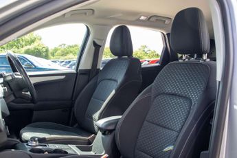 FORD KUGA 1.5 EcoBlue Zetec SUV 5dr Diesel Auto Euro 6 (s/s) (120 ps)