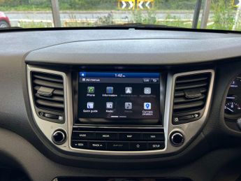HYUNDAI TUCSON 2.0 Tucson SE Nav CRDi Auto 4WD 5dr