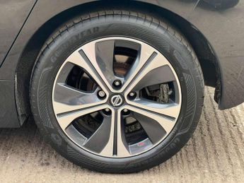 NISSAN LEAF Leaf N-Connecta 5dr *NATIONAL DELIVERY*