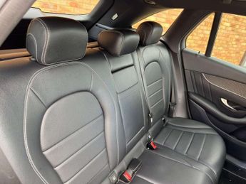 Mercedes-Benz GLC 2.1 GLC220d AMG Line SUV 5dr Diesel G-Tronic+ 4MATIC Euro 6 (s/s
