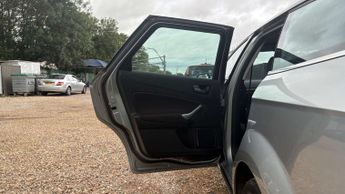 FORD MONDEO 2.0 TDCi Ghia Estate 5dr Diesel Automatic (189 g/km, 128 bhp)