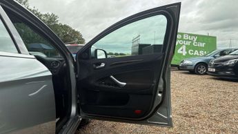 FORD MONDEO 2.0 TDCi Ghia Estate 5dr Diesel Automatic (189 g/km, 128 bhp)