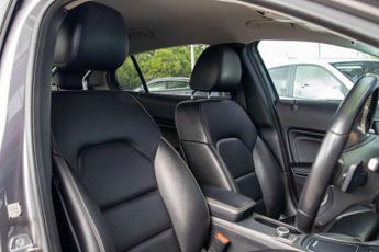 MERCEDES-BENZ GLA 2.1 GLA200d Sport (Executive) SUV 5dr Diesel 7G-DCT Euro 6 (s/s)