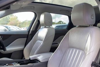JAGUAR F-PACE 2.0 D180 Portfolio SUV 5dr Diesel Auto AWD Euro 6 (s/s) (180 ps)