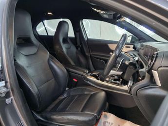 Mercedes-Benz A Class 2.0 A35 AMG (Executive) Hatchback 5dr Petrol SpdS DCT 4MATIC Eur