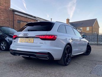 Audi A4 Avant 2.0 TDI 40 Black Edition S Tronic quattro Euro 6 (s/s) 5dr