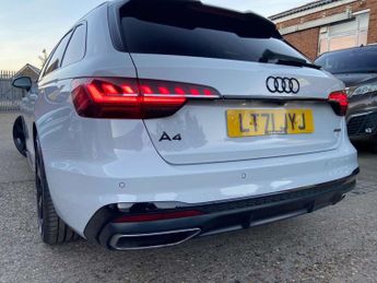 Audi A4 Avant 2.0 TDI 40 Black Edition S Tronic quattro Euro 6 (s/s) 5dr