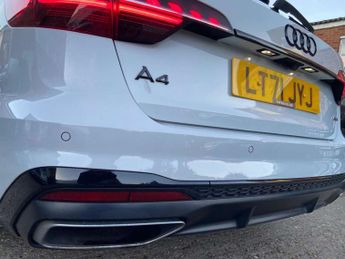 Audi A4 Avant 2.0 TDI 40 Black Edition S Tronic quattro Euro 6 (s/s) 5dr