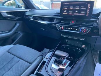 Audi A4 Avant 2.0 TDI 40 Black Edition S Tronic quattro Euro 6 (s/s) 5dr