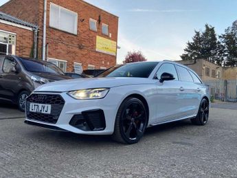 Audi A4 Avant 2.0 TDI 40 Black Edition S Tronic quattro Euro 6 (s/s) 5dr