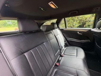 MERCEDES-BENZ E-CLASS 2.1 E220 SE Bluetec Auto 5dr