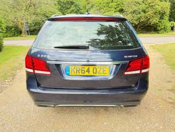 MERCEDES-BENZ E-CLASS 2.1 E220 SE Bluetec Auto 5dr