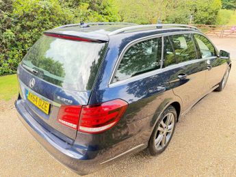 MERCEDES-BENZ E-CLASS 2.1 E220 SE Bluetec Auto 5dr
