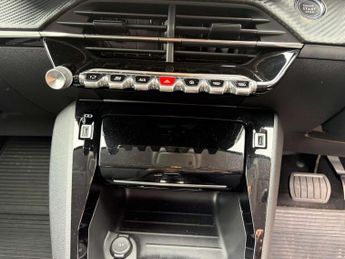 PEUGEOT 208 208 Allure EV 5dr