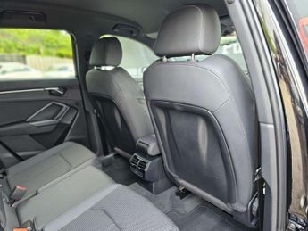 Audi Q3 1.5 TFSI CoD 35 S line S Tronic Euro 6 (s/s) 5dr