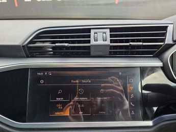 Audi Q3 1.5 TFSI CoD 35 S line S Tronic Euro 6 (s/s) 5dr