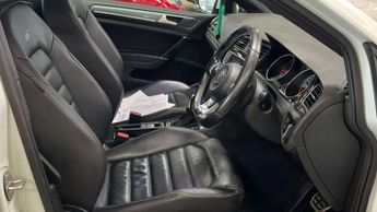 Volkswagen GOLF 2.0 TDI BlueMotion Tech R-Line Edition Hatchback 5dr Diesel DSG 