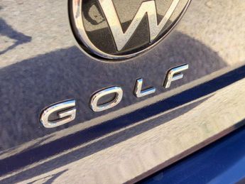 VOLKSWAGEN Golf 2.0 TDI R-Line Hatchback 5dr Diesel DSG Euro 6 (s/s) (150 ps)