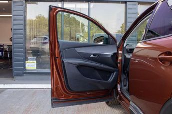 PEUGEOT 3008 1.2 3008 Allure S/S Auto 5dr