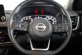 Nissan Qashqai 1.3 DIG-T MHEV Acenta Premium SUV 5dr Petrol Hybrid XTRON Euro 6